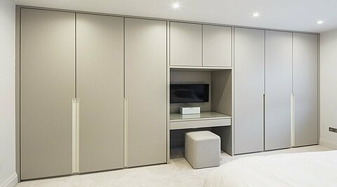 Built-in wardrobe with dressing table